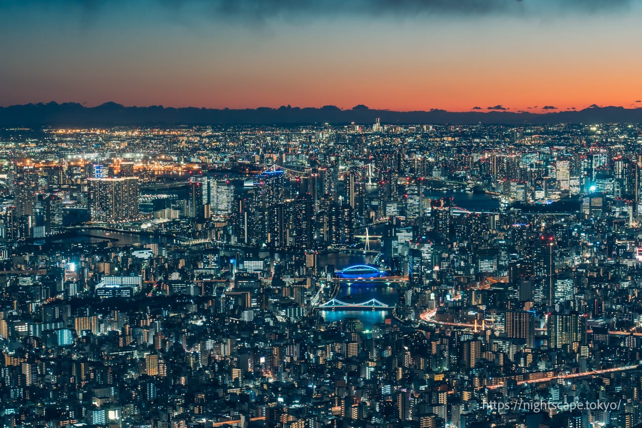 Night view in the direction of Chuo Ward