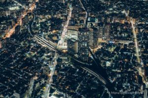 Night view of the area around hikihune Station