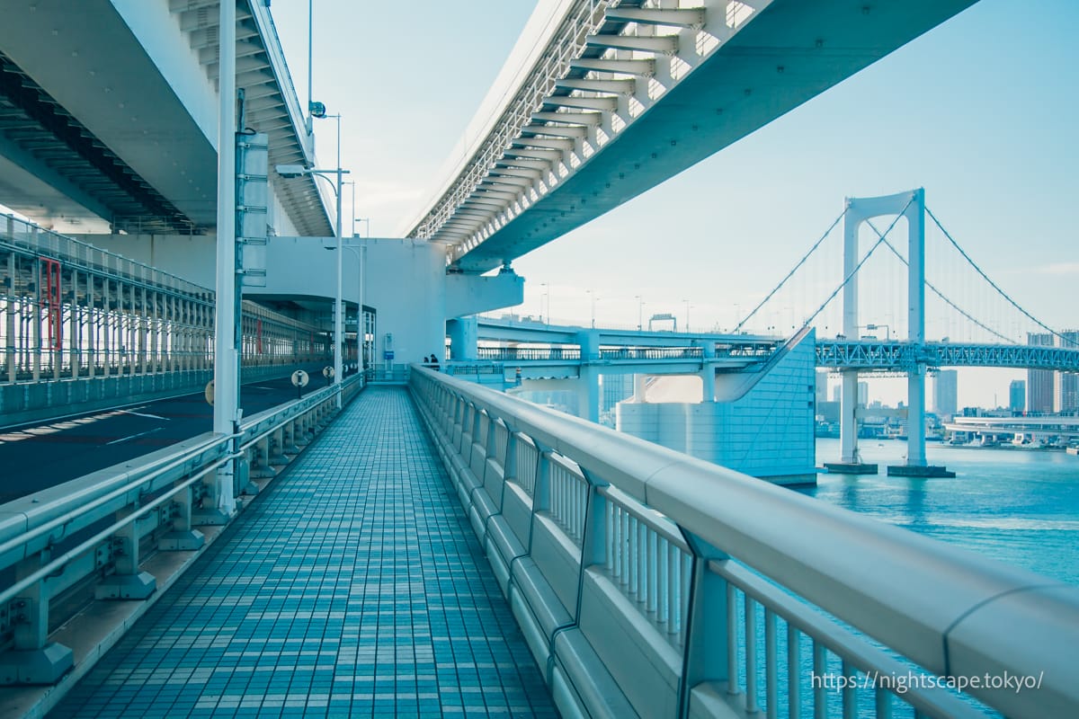 Rainbow Bridge promenade (North Route)