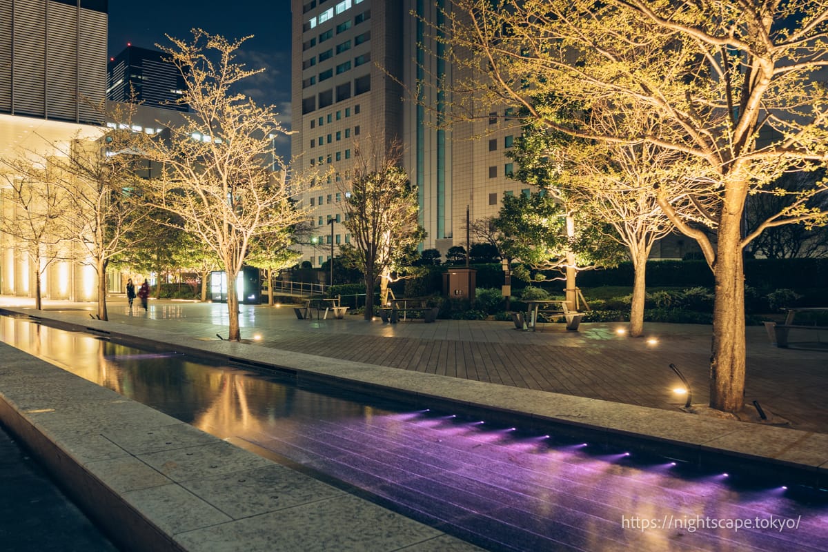 Shinagawa Season Terrace, beautifully illuminated