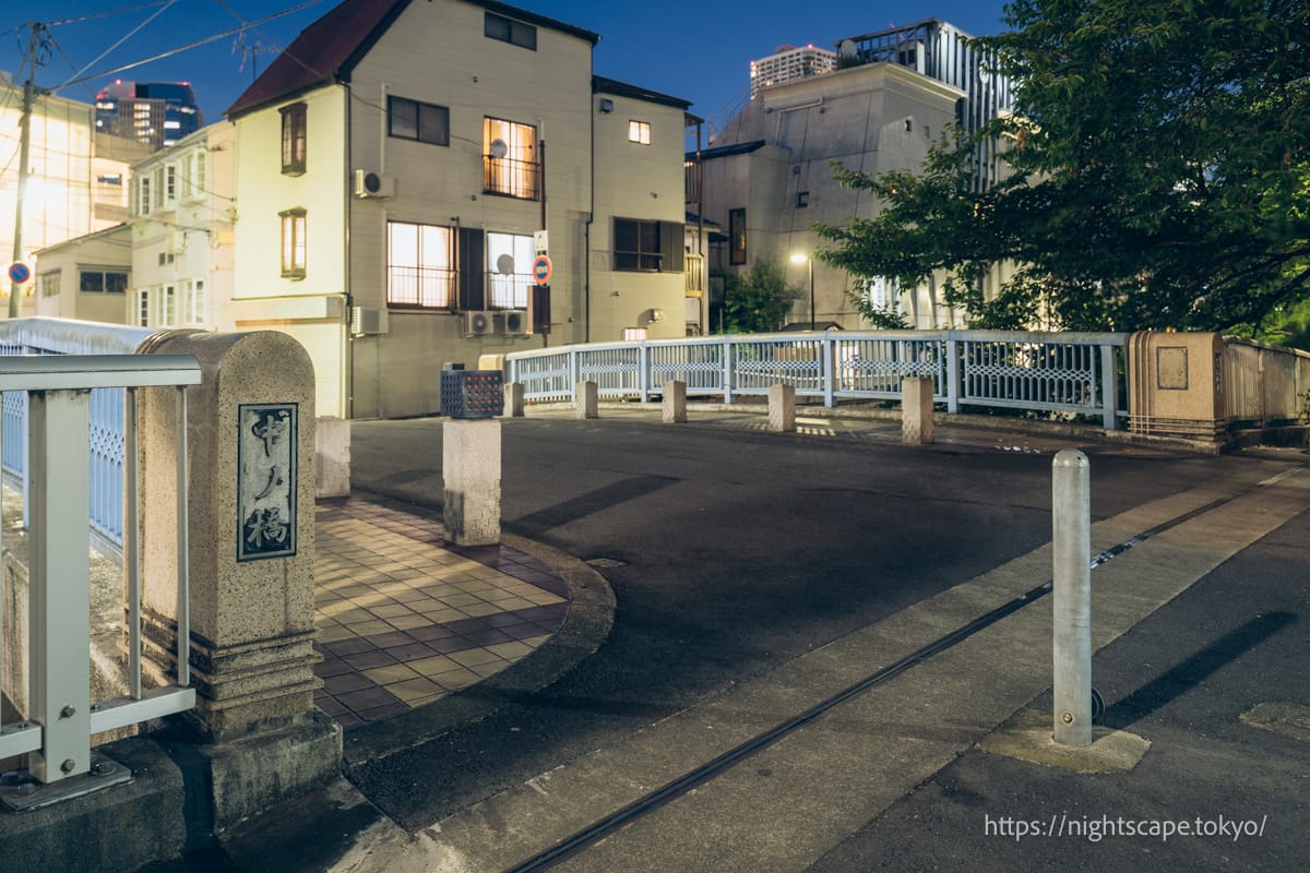 Atmosphere of the Nakano Bridge