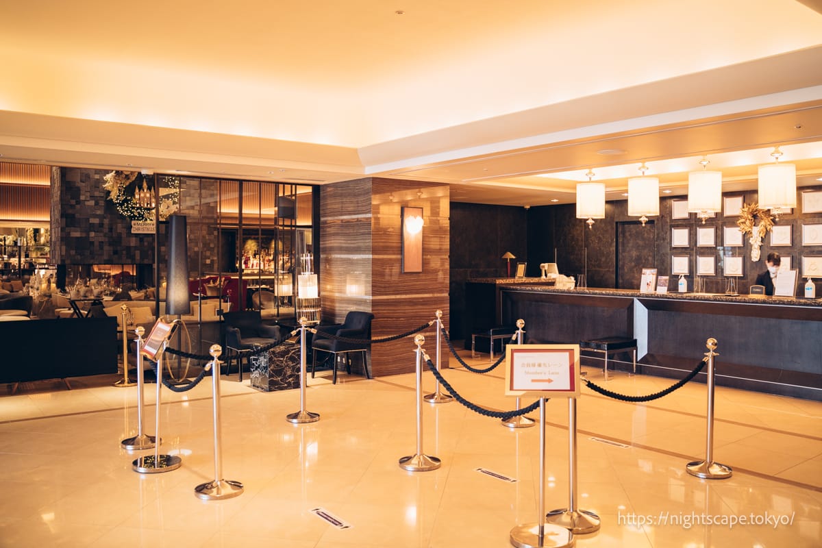 Front desk of the InterContinental Tokyo Bay.