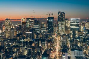 Night view of skyscrapers in the direction of Toranomon.