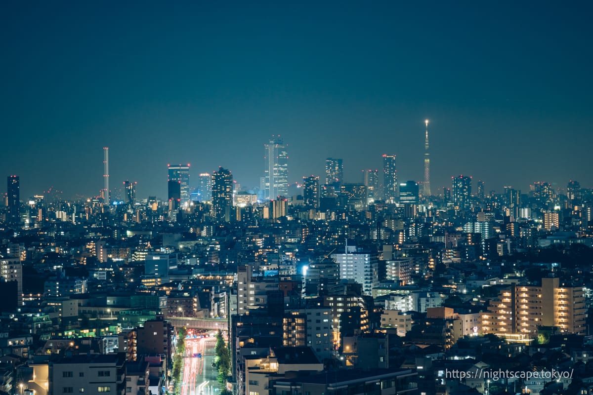 Tokyo Sky Tree viewed from the observation lobby of the Nerima Ward Office.