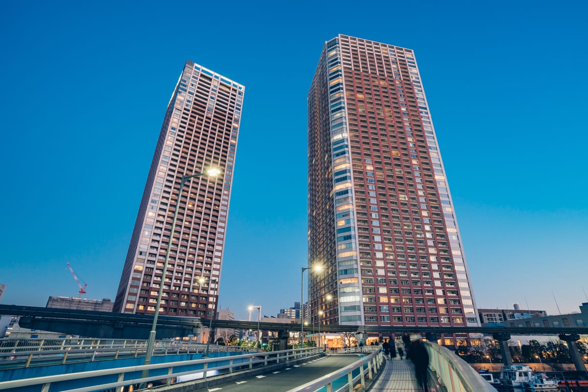 View of the buildings on Shibaura Island from the top of the Nagisa Bridge.