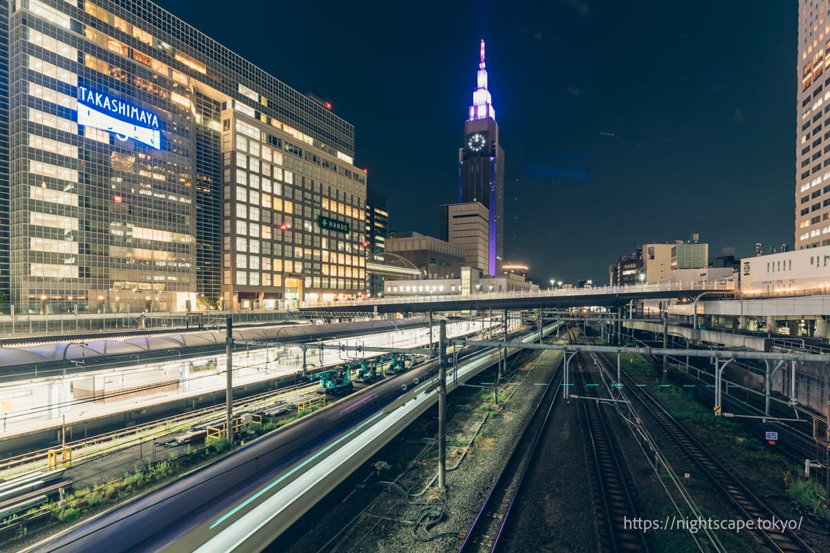 Suica의 펭귄 광장에서 바라본 기차 풍경
