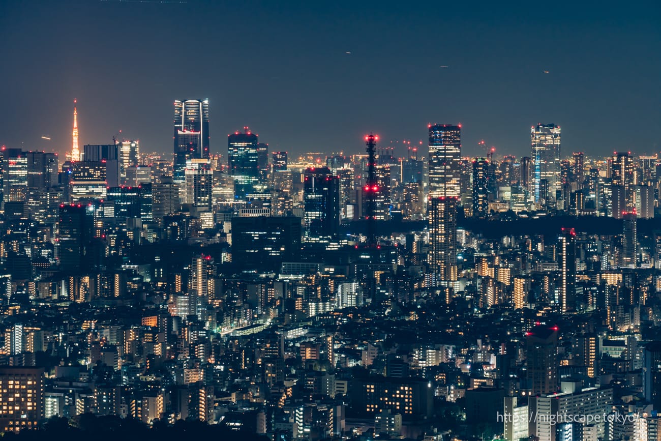 도쿄타워와 미나토구 방면의 야경