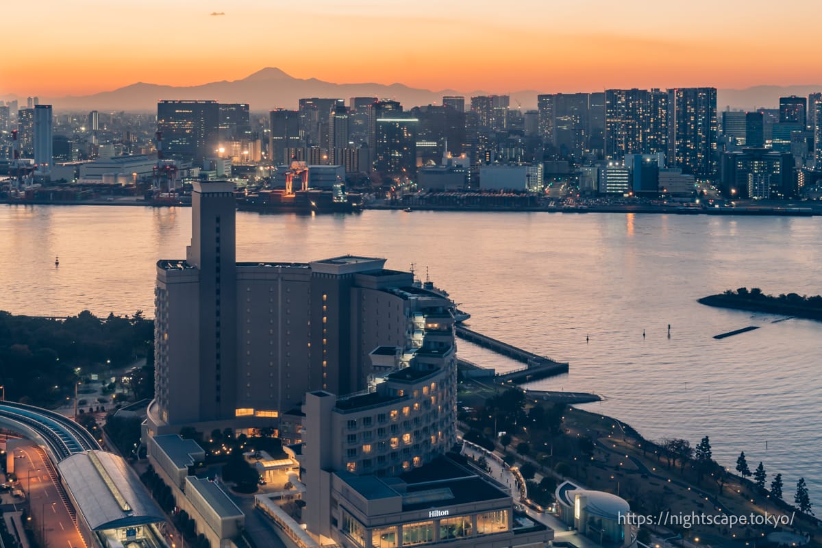 東京台場希爾頓飯店和富士山