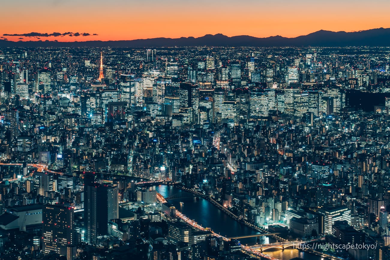 東京晴空塔展望走廊和展望台的夜景