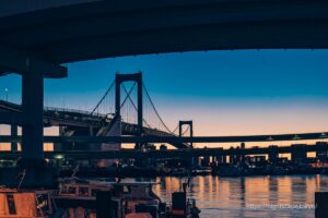 日出前的芝浦環橋