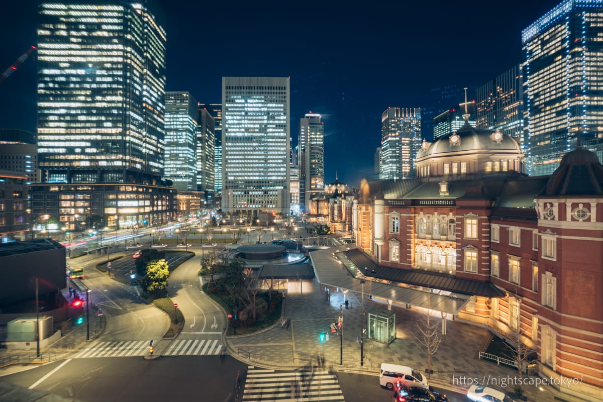 旧東京中央郵便局長室から眺める東京駅