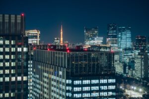 丸ビル35階展望フロアから撮影した東京タワー