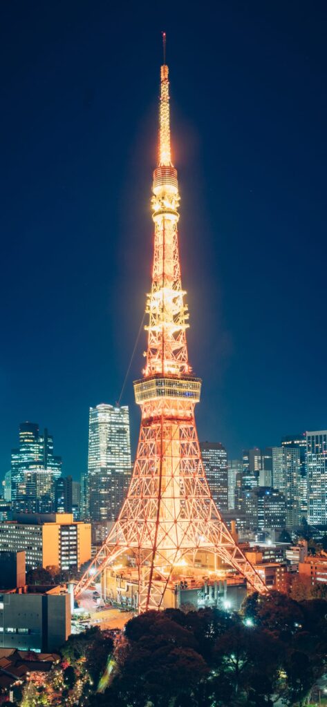 Tokyo Tower lit up (free smartphone wallpaper)