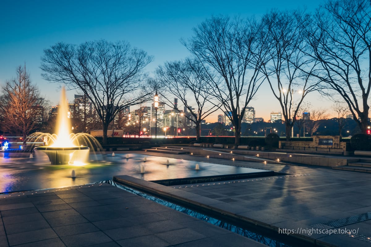 Wadakura Fountain Park at dusk