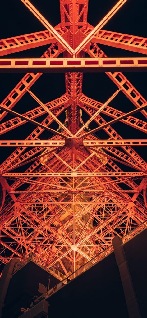 ライトアップされた東京タワー（無料のスマホ壁紙）