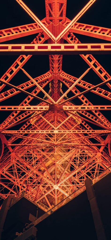 Tokyo Tower lit up (free smartphone wallpaper)