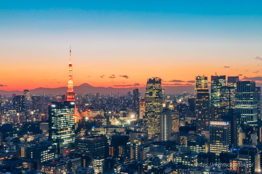 パークタワー東京の客室から撮影した東京タワー
