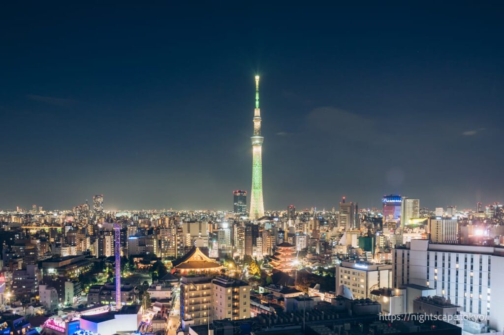 浅草ビューホテルの客室から眺める夜景