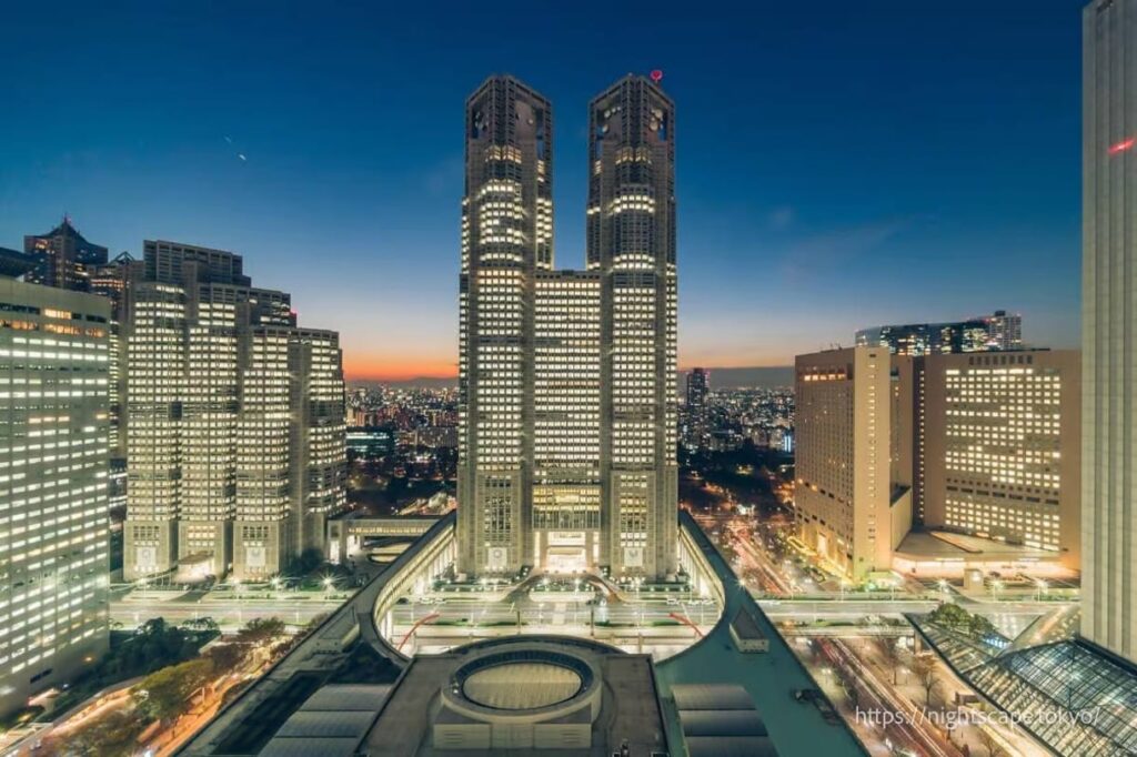 京王プラザホテルの客室から眺める夜景