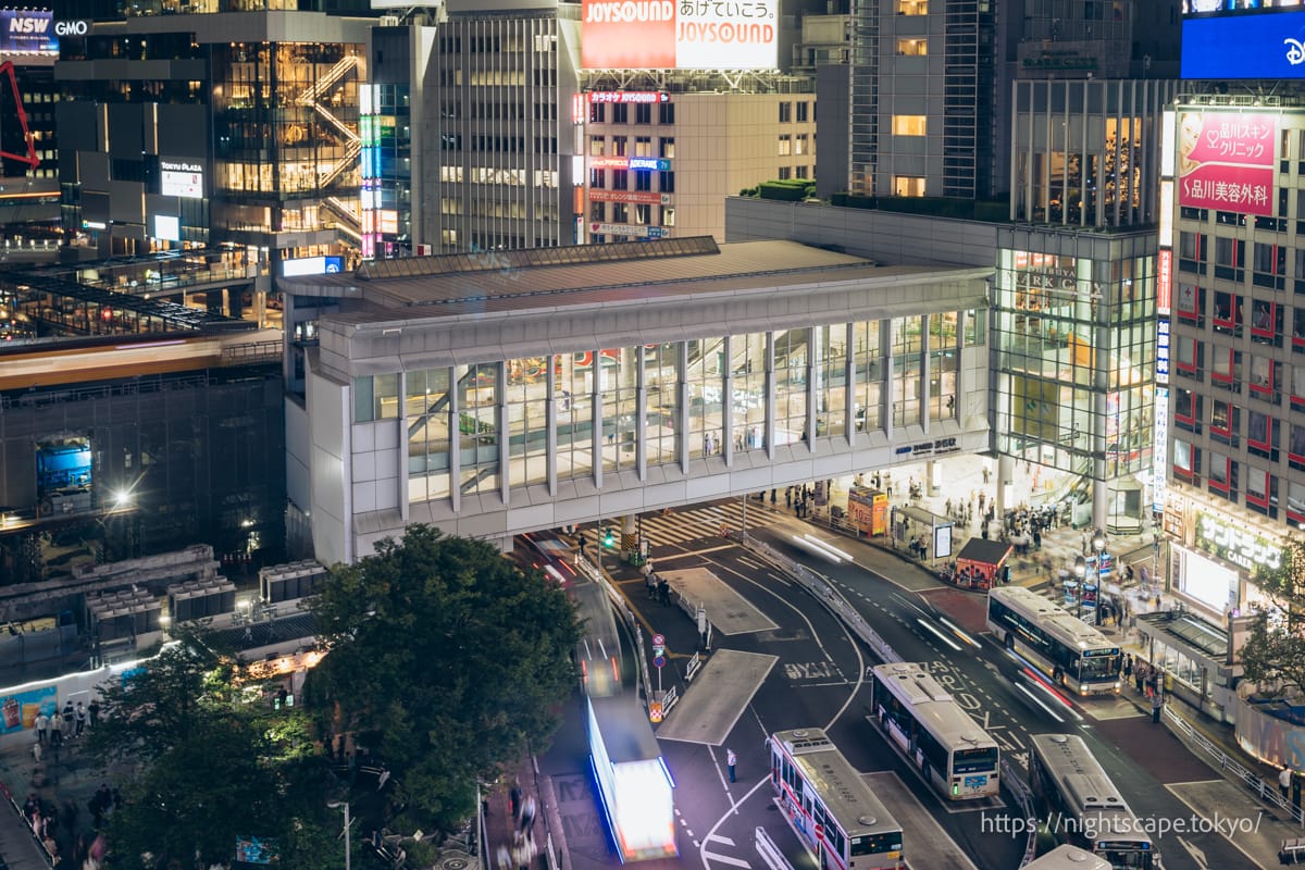 渋谷マークシティの連絡通路