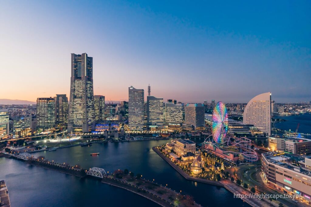 アパホテル横浜ベイタワーから眺める夜景