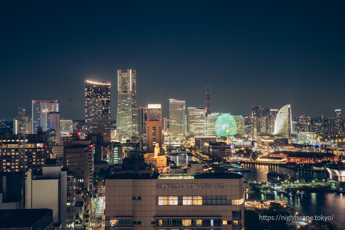 みなとみらい方面の高層ビル群が織りなす夜景