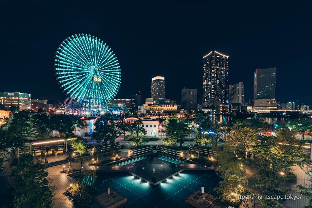 クイーンズスクエア横浜3Fから眺める夜景