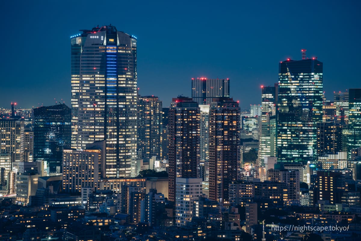 六本木ヒルズと六本木ヒルズレジデンスの夜景