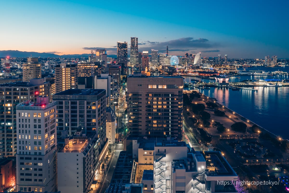 横浜マリンタワーから眺める夜景①