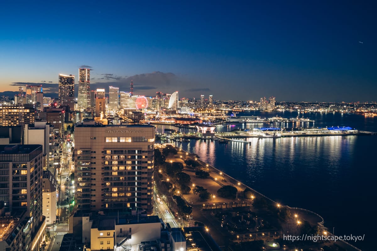 横浜マリンタワーから眺める夜景②