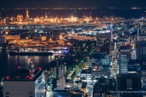 山下公園と横浜マリンタワー周辺の夜景